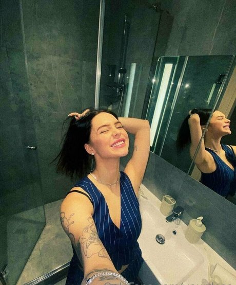 candyflipgirl only fans nude leaks