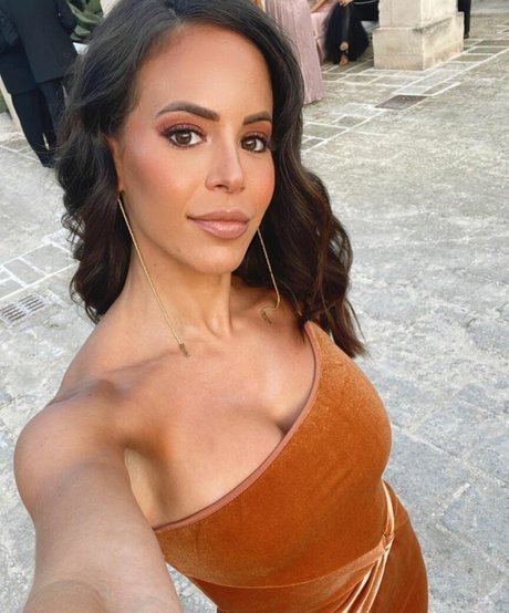 Charly Arnolt onlyfans nude leaks