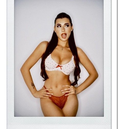 asian gilf onlyfans sexy nude photo