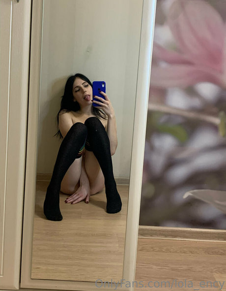 lola ency onlyfans content