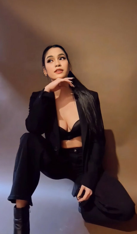 Criselda Alvarez onlyfans uncensored