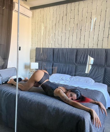 Shira Mosi naked onlyfans