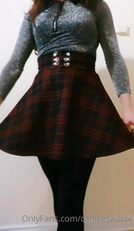 Cat Likes Water onlyfans naked leaks