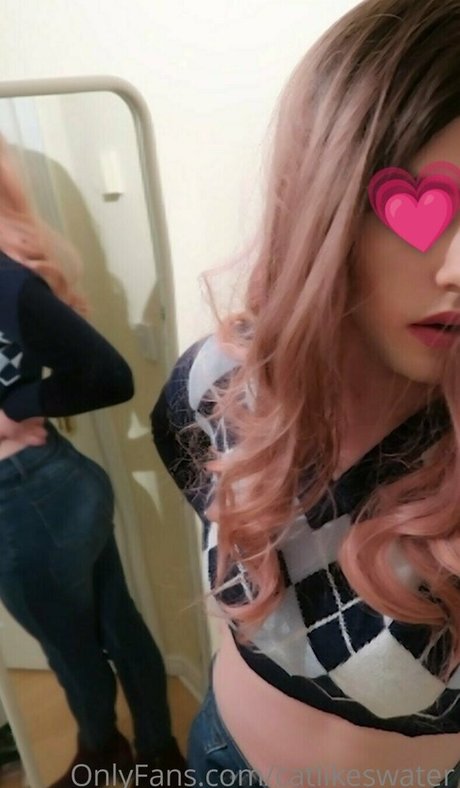 Cat Likes Water leak onlyfans porn