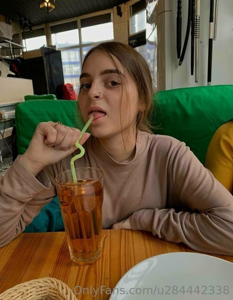 teenybabydolll onlyfans picture