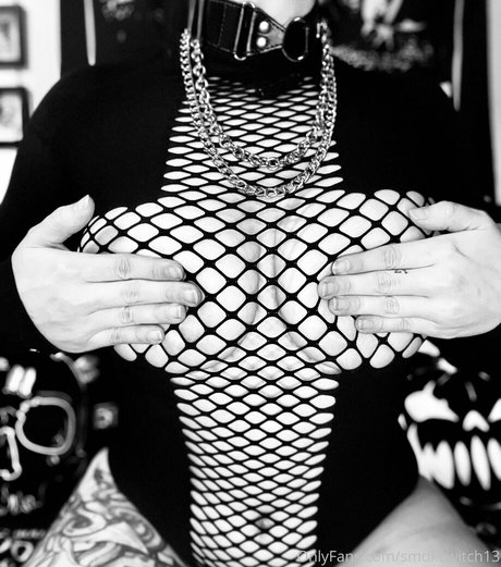 smokewitch13 pics onlyfans