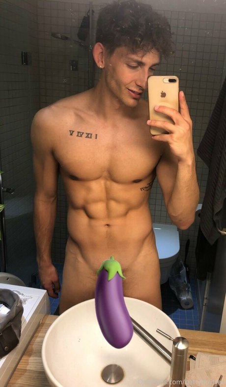 battyboyfree onlyfans leaks.