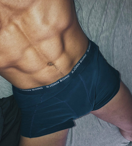 battyboyfree only fans naked