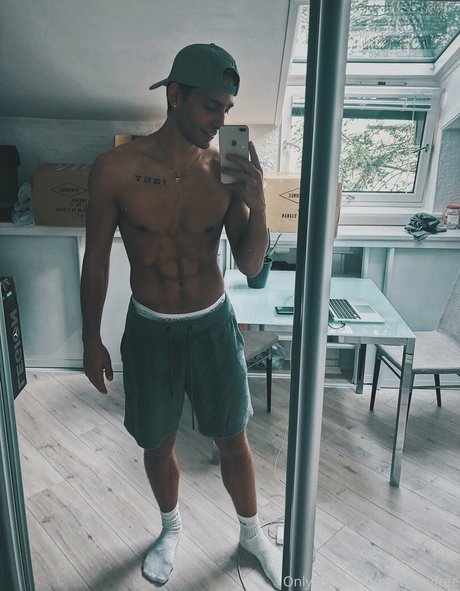 battyboyfree leaked onlyfans nudes