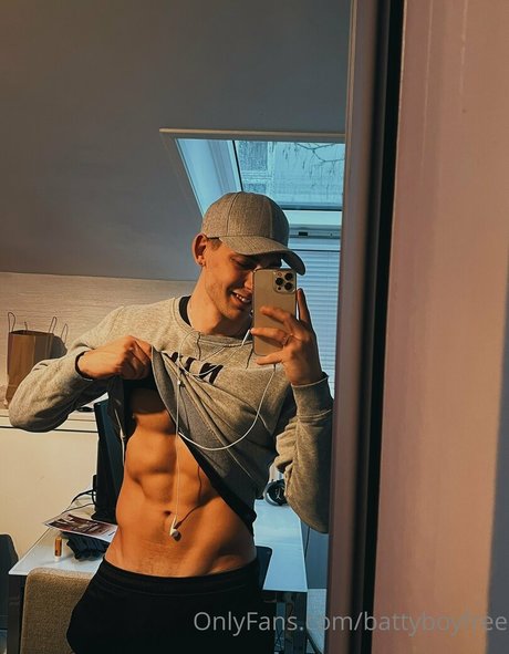 battyboyfree onlyfans nudes