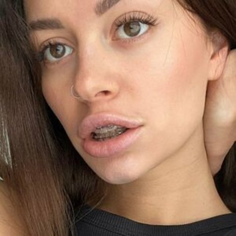 blonde deepthroat onlyfans porn capture