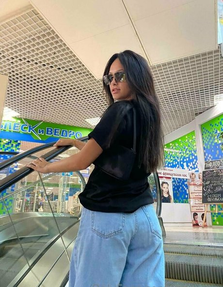 mee zee onlyfans posts