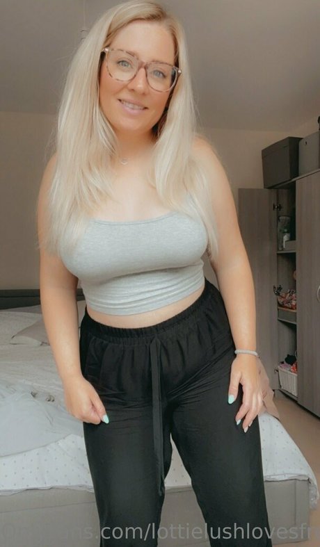 lottielushlovesfree onlyfans free porn