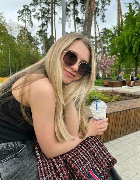 little more nude leaks onlyfans