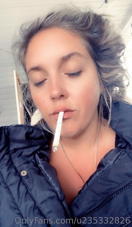 ghettolaylacinderella onlyfans nudes