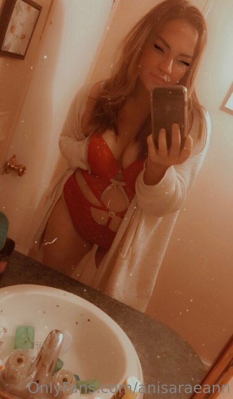 anisaraeann only fans nude