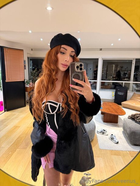 Veenus_ onlyfans page