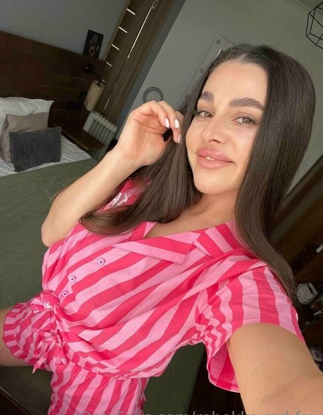 rebekka red fox onlyfans topless