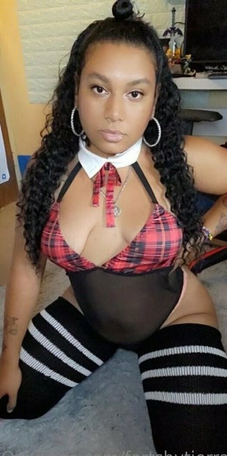 fartsbytierra onlyfans pictures