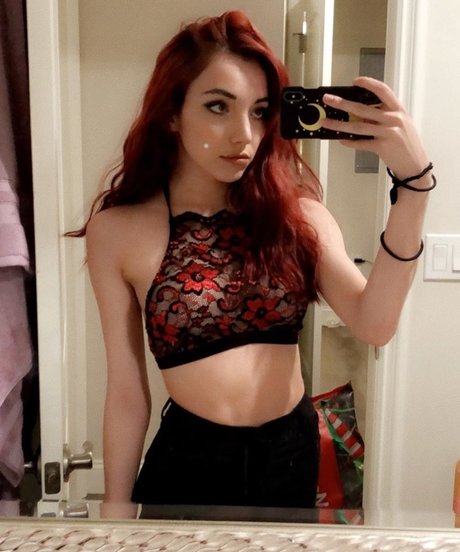 moonstreuxx Profile image