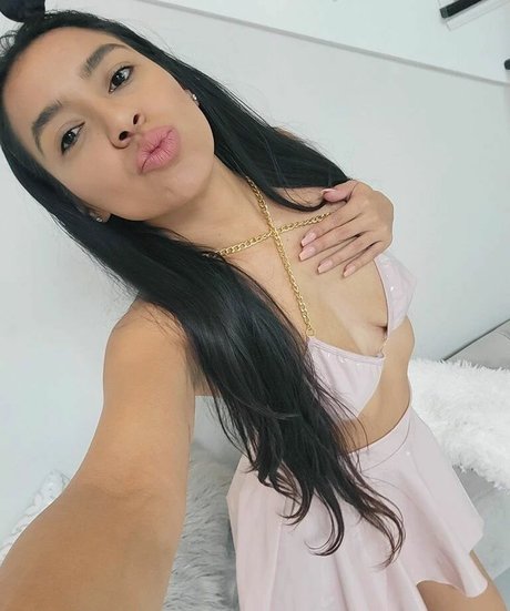 Isabella Lopez onlyfans pictures