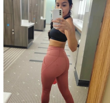 Isabella Lopez onlyfans star