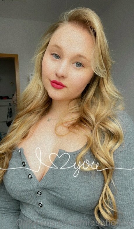 miasofiefree onlyfans leaked pics