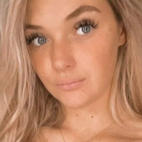 Abbie Coombes is on onlyfans