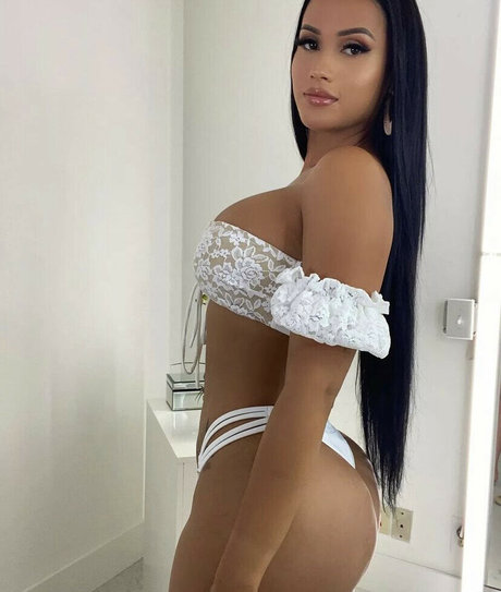 Yineth Moreno only fans naked