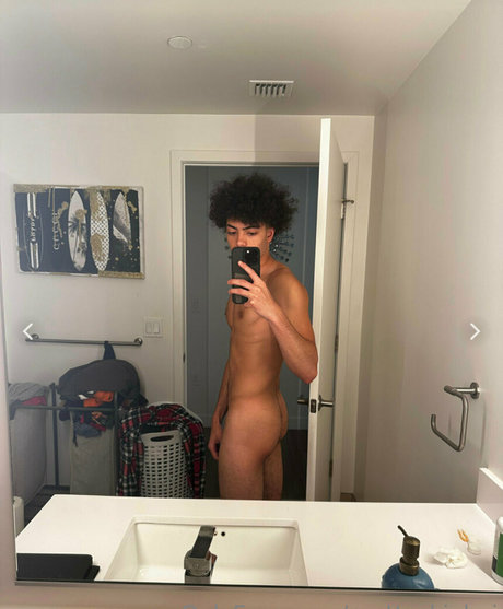 prettyskinboi onlyfans photo