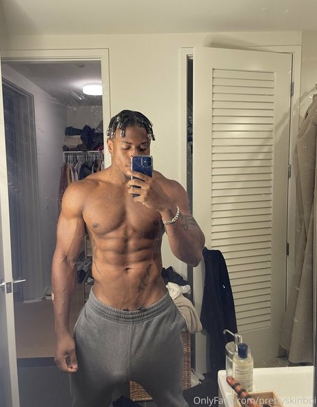 prettyskinboi onlyfans naked leaked