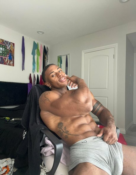 prettyskinboi onlyfans exposed