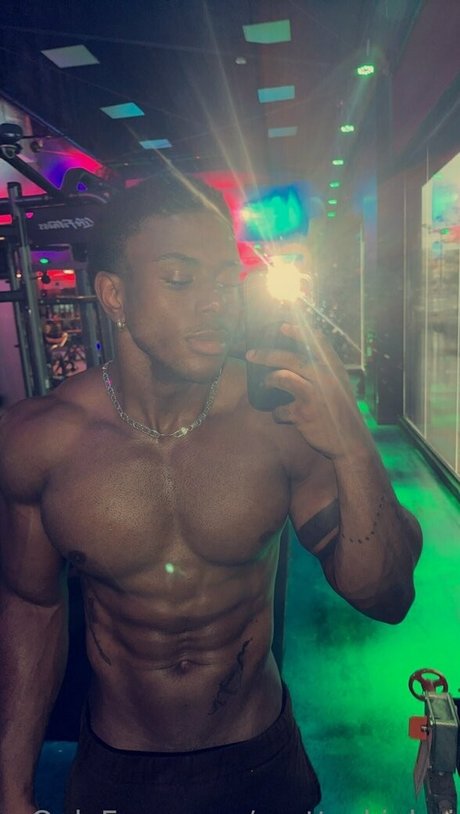 prettyskinboi onlyfans nude leak