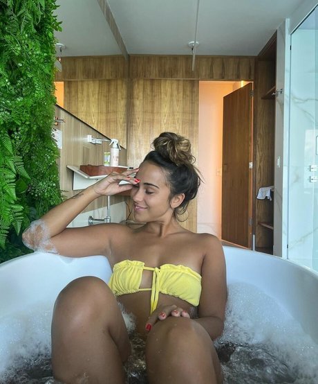 Aninha Cafe leaked onlyfans content