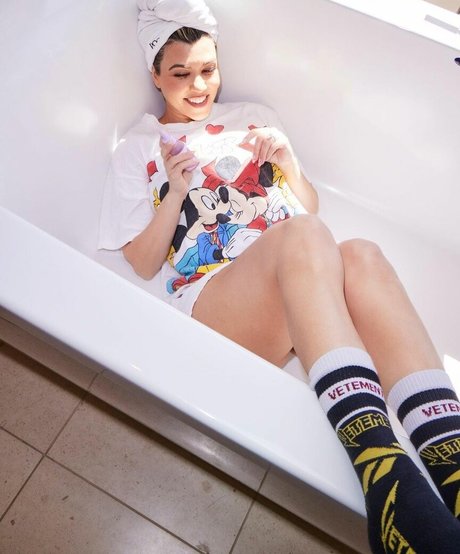 Kourtney Kardashian onlyfans leak sex