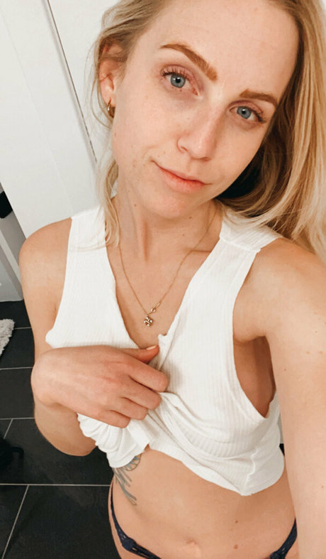 violet walker66 free naked onlyfans leaks