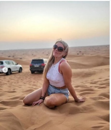 Session Moth Martina is on onlyfans