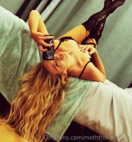 Session Moth Martina onlyfans xxx