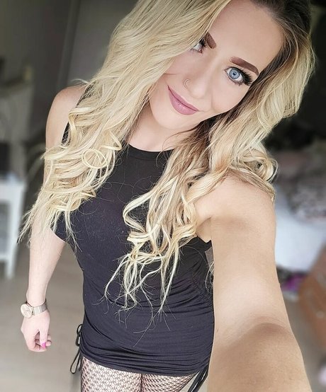 Session Moth Martina sextape onlyfans