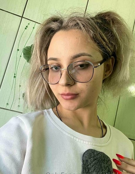 kristin lewis onlyfans leaks naked