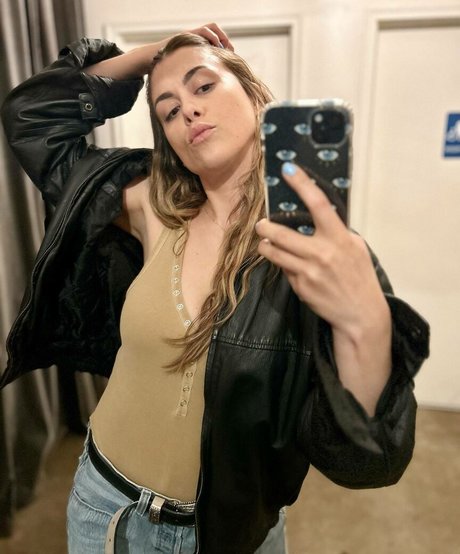 Lindsey Shaw onlyfans content leaked