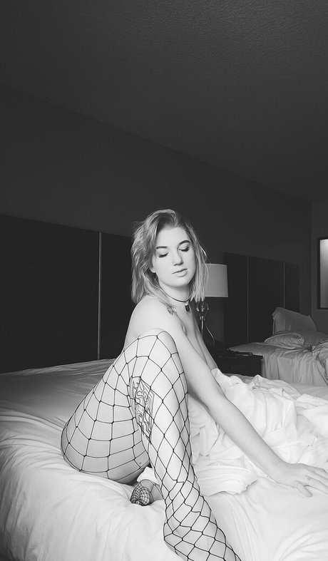 IceRocker onlyfans nude pictures