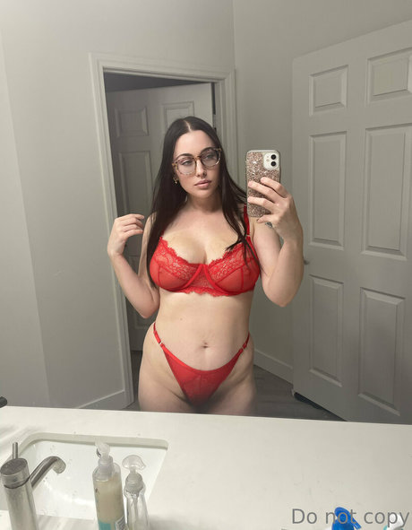 daniellelancaster onlyfans creator