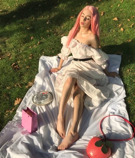 Mina Bell nude leaked onlyfans