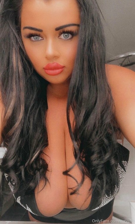 Curvykb only fans leak