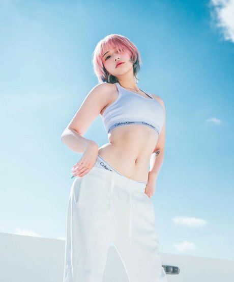 Akaei Ray desnuda onlyfans