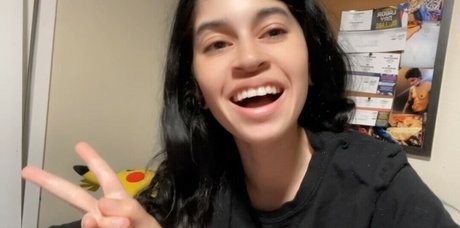 Alaska Zade onlyfans strip tease