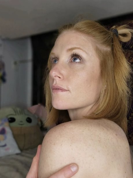 AKGINGERSNAPS  frame