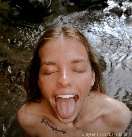 bakedblondi onlyfans images