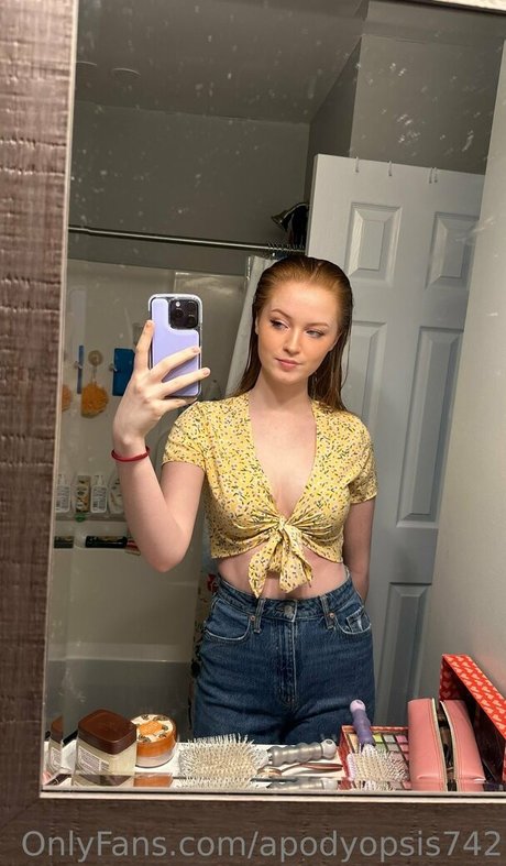 amateur blonde onlyfans art naked capture